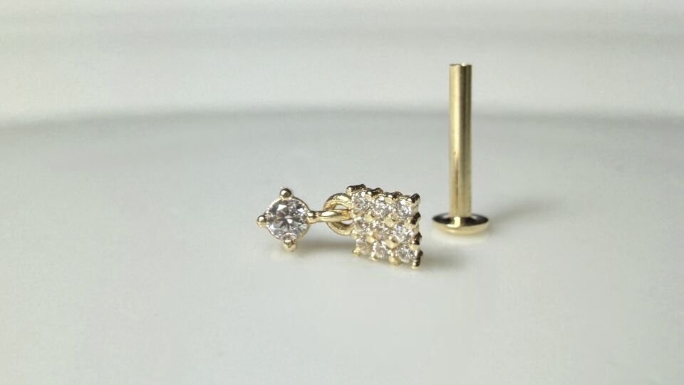 Sallantılı piercing