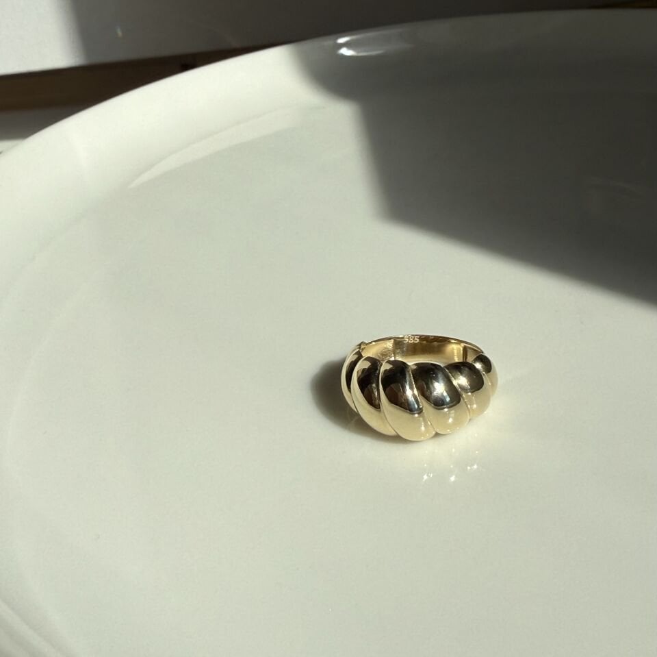 Bombeli Burgu Midye Yüzük