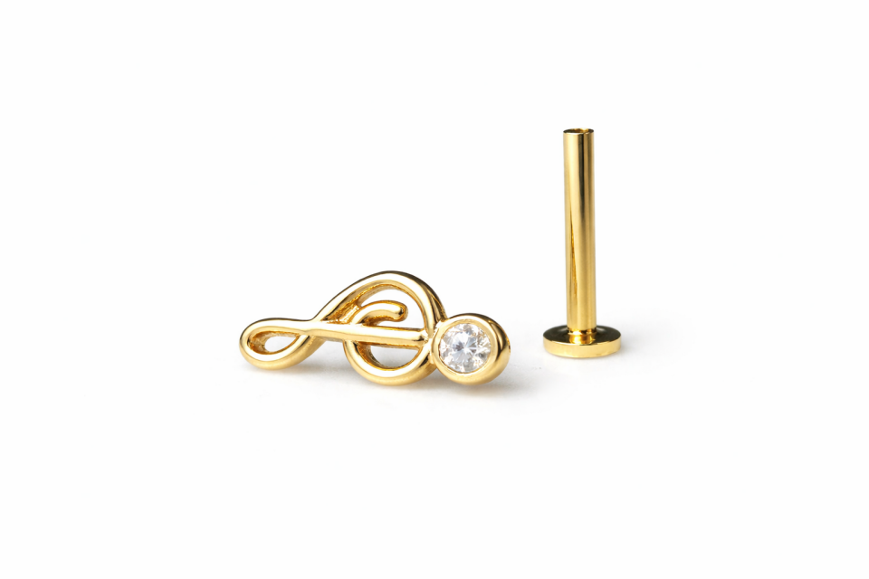 14 Ayar Altın Sol Anahtarı Piercing – Tragus & Helix Uyumlu