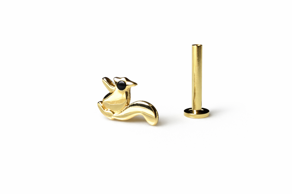 14 Ayar Altın Sincap Piercing – Tragus & Helix Uyumlu