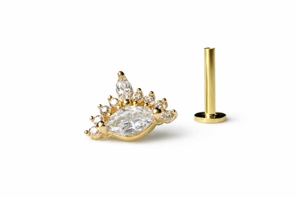 14 Ayar Altın Taç Piercing – Tragus & Helix Uyumlu Aurora Model