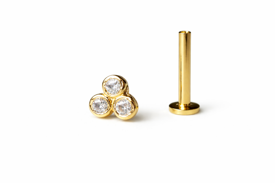 14 Ayar Altın Trio Zirkon Taşlı Tragus Piercing – Aurora Model Helix Uyumlu