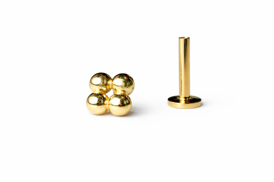 14 Ayar Altın Aurora Piercing – Tragus & Helix Uyumlu